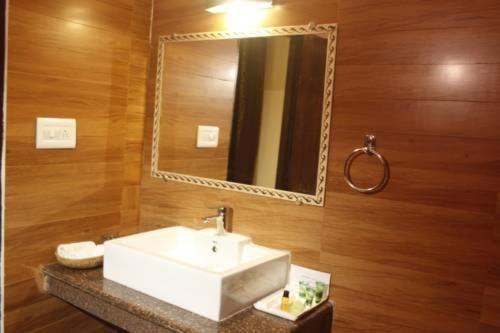 Wildflower Resort Tāla Екстериор снимка